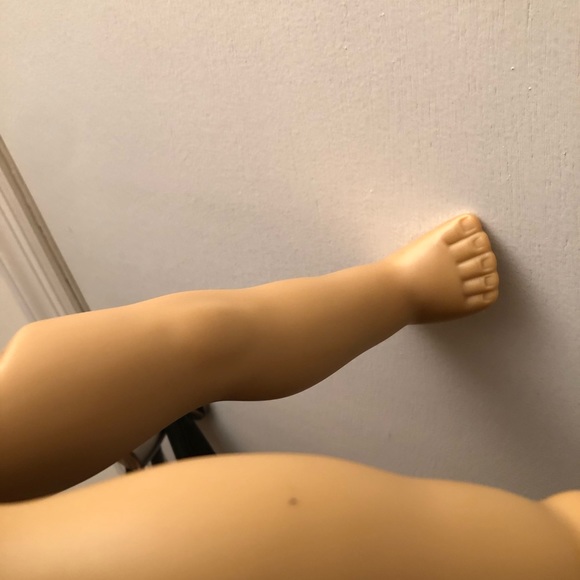 American Girl Doll Elizabeth - Picture 8 of 11